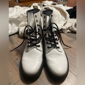 Dr Martens Zavala White combat boots women’s size 9